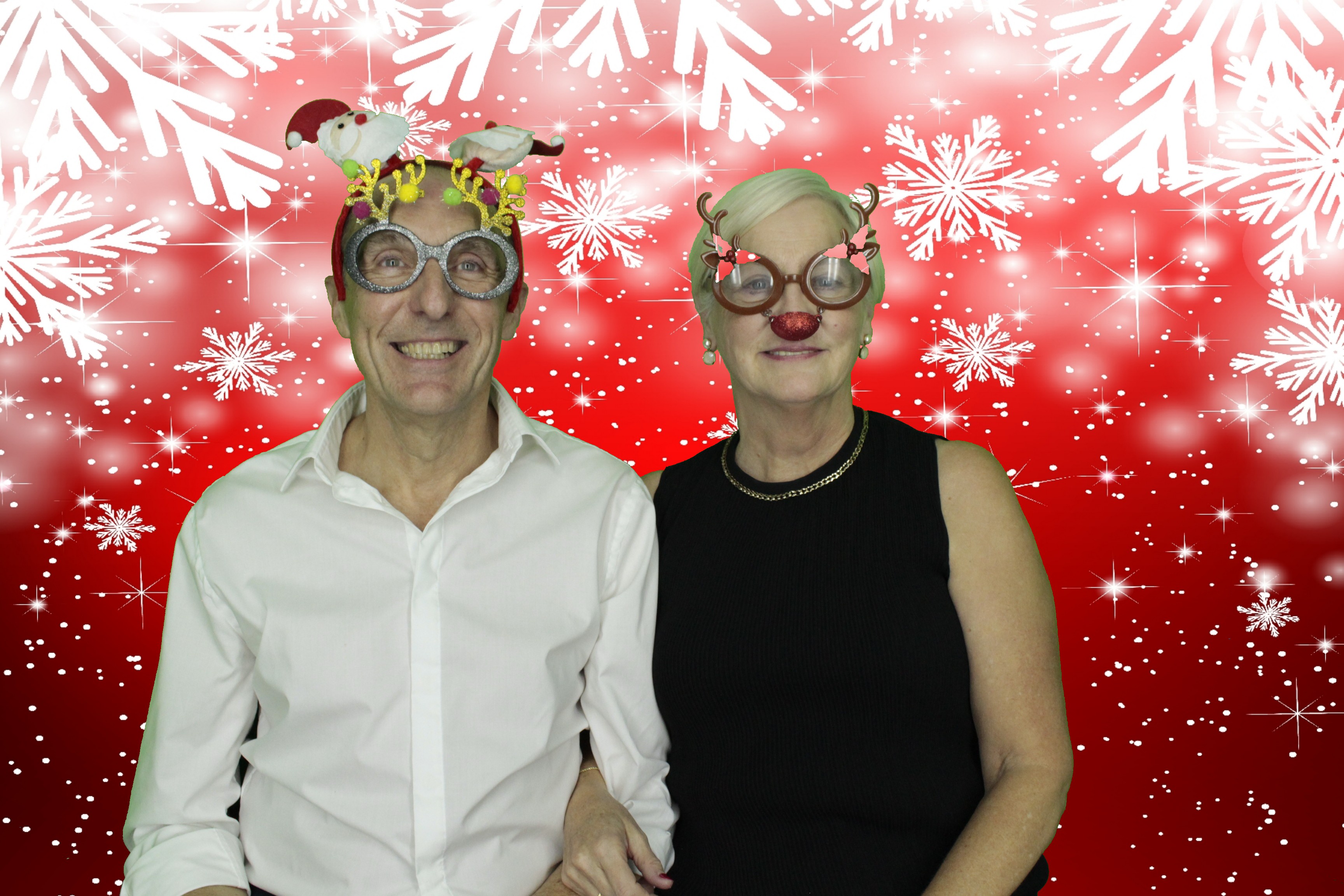 Silvermere Christmas Party | View more photos from the event at gallery.myphotoboothexperience.co.uk/u/MyPhotoBoothExperienceLtd/Silvermere-Christmas-Party-3